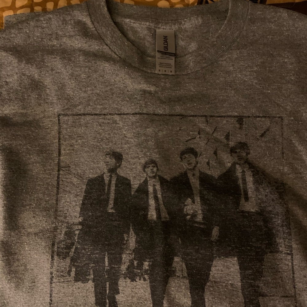 The Beatles t-shirt size Medium gray and black